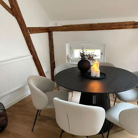 Mosel-Charm - Urige Dachgeschosswohnung - 3 Schlafzimmer Fuer 6 Personen - Liebevoll Renoviert & Gemuetlich Ürzig Extérieur photo